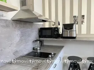 Pronájem bytu 1+kk, Pardubice, Na Okrouhlíku, 27 m2