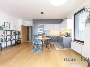 Pronájem bytu 3+kk, Praha - Holešovice, V háji, 74 m2