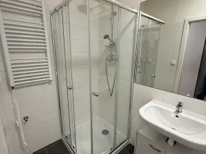 Pronájem bytu 1+kk, Praha - Jinonice, Peroutkova, 26 m2