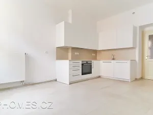 Pronájem bytu 3+1, Praha - Nové Město, Podskalská, 100 m2