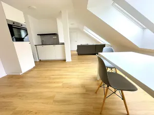 Prodej bytu 2+kk, Praha - Karlín, Karlínské náměstí, 67 m2