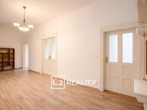 Pronájem bytu 3+1, Praha - Smíchov, Štefánikova, 150 m2