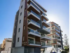 Prodej bytu 3+1, Larnaka, Kypr, 111 m2