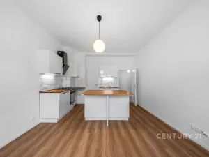 Pronájem bytu 2+kk, Praha - Michle, Počátecká, 49 m2