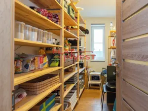 Prodej rodinného domu, Řitka, Oblouková, 243 m2