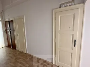 Pronájem bytu 3+1, Praha - Holešovice, U smaltovny, 104 m2