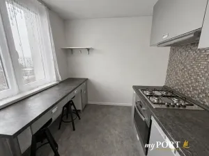 Pronájem bytu 3+1, Karlovy Vary, Severní, 84 m2