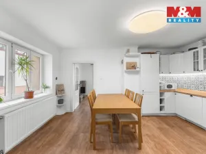 Prodej rodinného domu, Peruc - Černochov, 288 m2