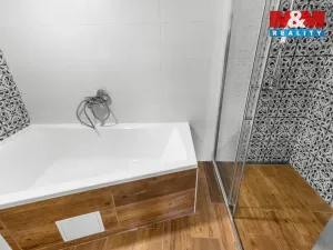 Prodej rodinného domu, Peruc - Černochov, 288 m2