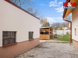 Prodej rodinného domu, Peruc - Černochov, 288 m2