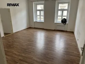 Pronájem bytu 2+1, Praha - Smíchov, Staropramenná, 82 m2