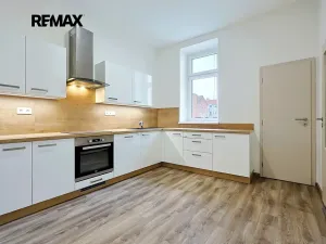 Pronájem bytu 2+1, Plzeň, Koterovská, 82 m2