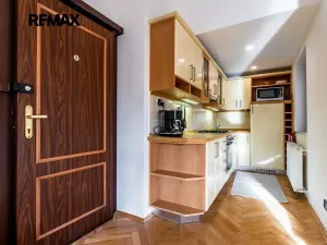 Pronájem bytu 2+kk, Praha - Vinohrady, Balbínova, 67 m2