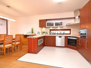 Pronájem bytu 3+kk, České Budějovice, Pasovská, 84 m2