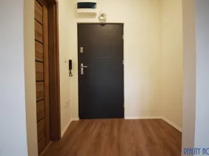 Pronájem bytu 3+kk, Ústí nad Labem - Krásné Březno, Drážďanská, 72 m2