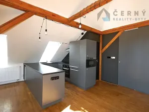 Pronájem bytu 2+kk, Liberec, Zborovská, 70 m2