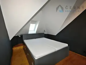 Pronájem bytu 2+kk, Liberec, Zborovská, 70 m2