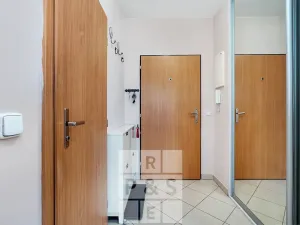 Pronájem bytu 2+kk, Praha - Vysočany, Jana Přibíka, 62 m2