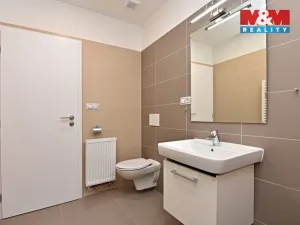 Pronájem bytu 1+kk, Mladá Boleslav, náměstí Republiky, 35 m2