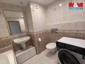 Pronájem bytu 2+1, Louny, Školní, 63 m2