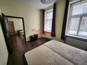 Pronájem bytu 2+kk, Praha - Holešovice, Kamenická, 42 m2
