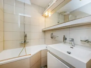 Pronájem bytu 4+kk, Praha, Hlavní, 72 m2