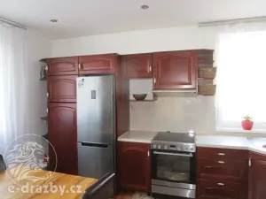 Dražba vícegeneračního domu, Praha - Letňany, Vamberská, 246 m2