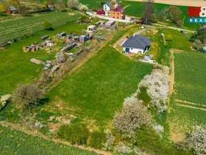 Prodej pozemku pro bydlení, Týn nad Vltavou - Hněvkovice na levém břehu Vltavy, 1869 m2