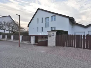 Pronájem vily, Průhonice, Sadová, 350 m2