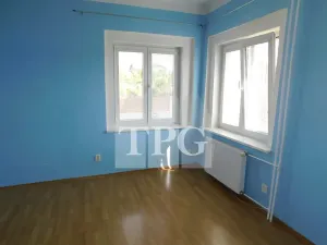 Prodej vícegeneračního domu, Mochov, 296 m2