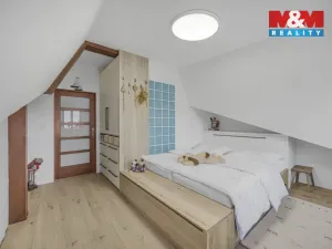 Prodej rodinného domu, Sulice - Želivec, Hlavní, 374 m2