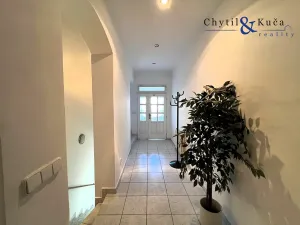 Pronájem obchodního prostoru, Přerov, Žerotínovo nám., 1 m2