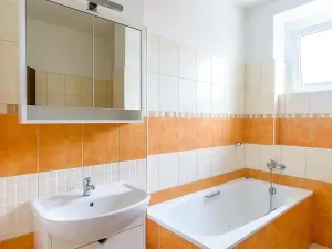 Pronájem bytu 2+kk, Praha - Strašnice, Černokostelecká, 47 m2
