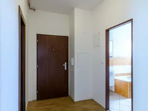 Pronájem bytu 2+kk, Praha - Strašnice, Černokostelecká, 47 m2