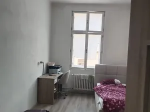 Pronájem pokoje, Olomouc, Horní náměstí, 70 m2