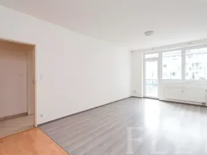 Pronájem bytu 2+kk, Praha - Vysočany, Pod Harfou, 48 m2