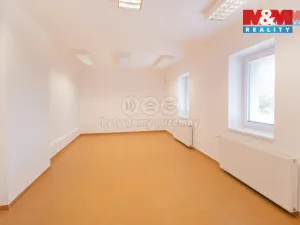 Pronájem skladu, Chuderov, 1187 m2