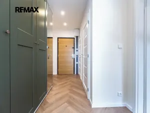 Pronájem bytu 2+kk, Praha - Řepy, Makovského, 45 m2