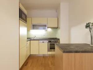 Pronájem kanceláře, Praha - Smíchov, Karla Engliše, 63 m2