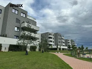 Pronájem bytu 2+kk, Praha - Štěrboholy, Kryšpínova, 63 m2