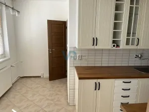 Prodej bytu 2+1, Trhové Sviny, Sídliště, 58 m2