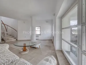 Prodej ordinace, Křižanov, Benešovo náměstí, 530 m2