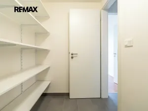 Pronájem bytu 2+kk, Praha - Kamýk, Zimova, 58 m2