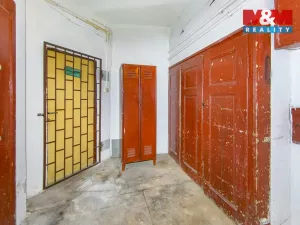 Prodej obchodního prostoru, Plzeň - Jižní Předměstí, Klatovská třída, 111 m2