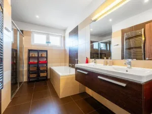 Prodej rodinného domu, Vyšehněvice, 167 m2