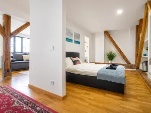 Pronájem bytu 1+kk, Praha - Karlín, Sokolovská, 77 m2