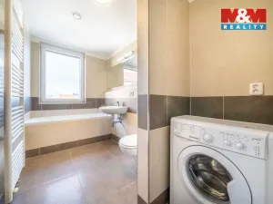 Prodej bytu 1+kk, Plzeň - Jižní Předměstí, Presslova, 36 m2