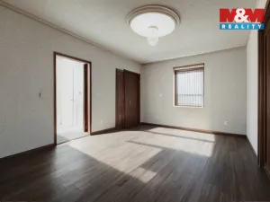 Prodej rodinného domu, Černiv, 320 m2