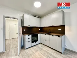 Prodej bytu 1+kk, Zlín, Nad Stráněmi, 34 m2