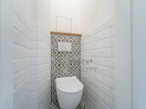 Pronájem bytu 1+kk, Praha - Smíchov, Nádražní, 28 m2